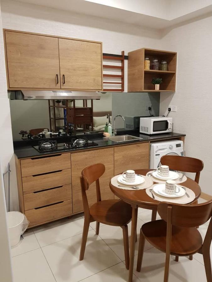 Timurbay Studio Apartment Facing Beautiful Beach Kuantan Exteriör bild